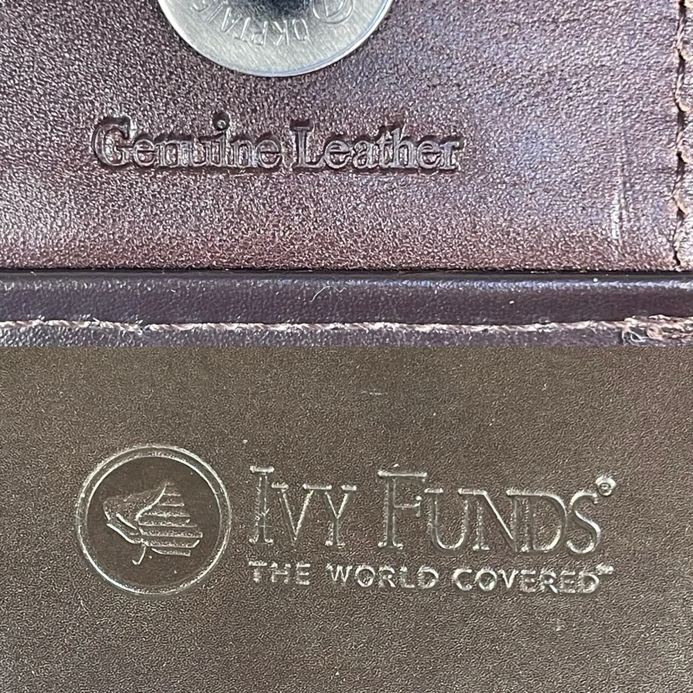 Cutter & Buck American Classic Leather Tri Fold Executive Portfolio Padfolio